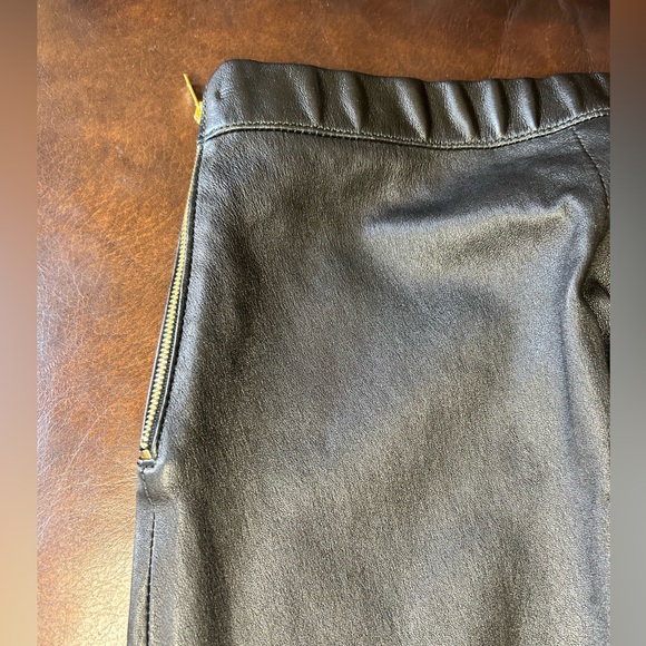 ‼️Excellent Condition‼️ GUCCI Gold Zip Genuine Leather Leggings - Picture 4 of 8